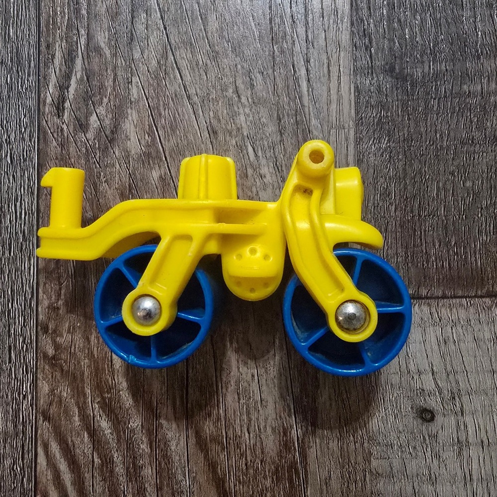 Fisher Price Little People Yellow Circus Train Bike Parade Pals Carnival Bicycle